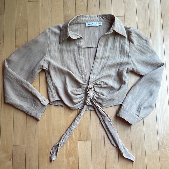 Petal & Pup Beige Tie Crop Top- Size 6/Small - Picture 5 of 10